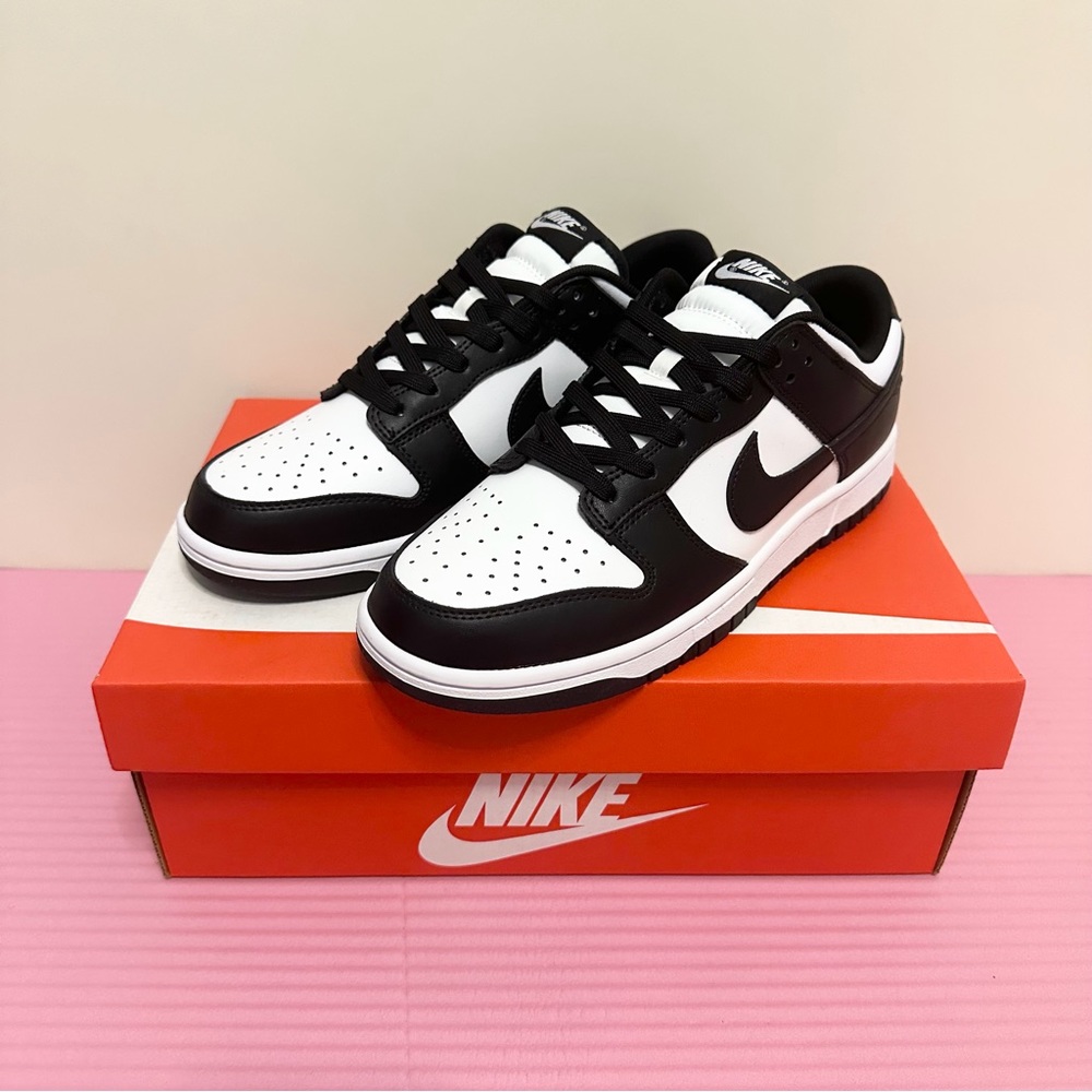 Nike Dunk Low Panda Black White Womens size
